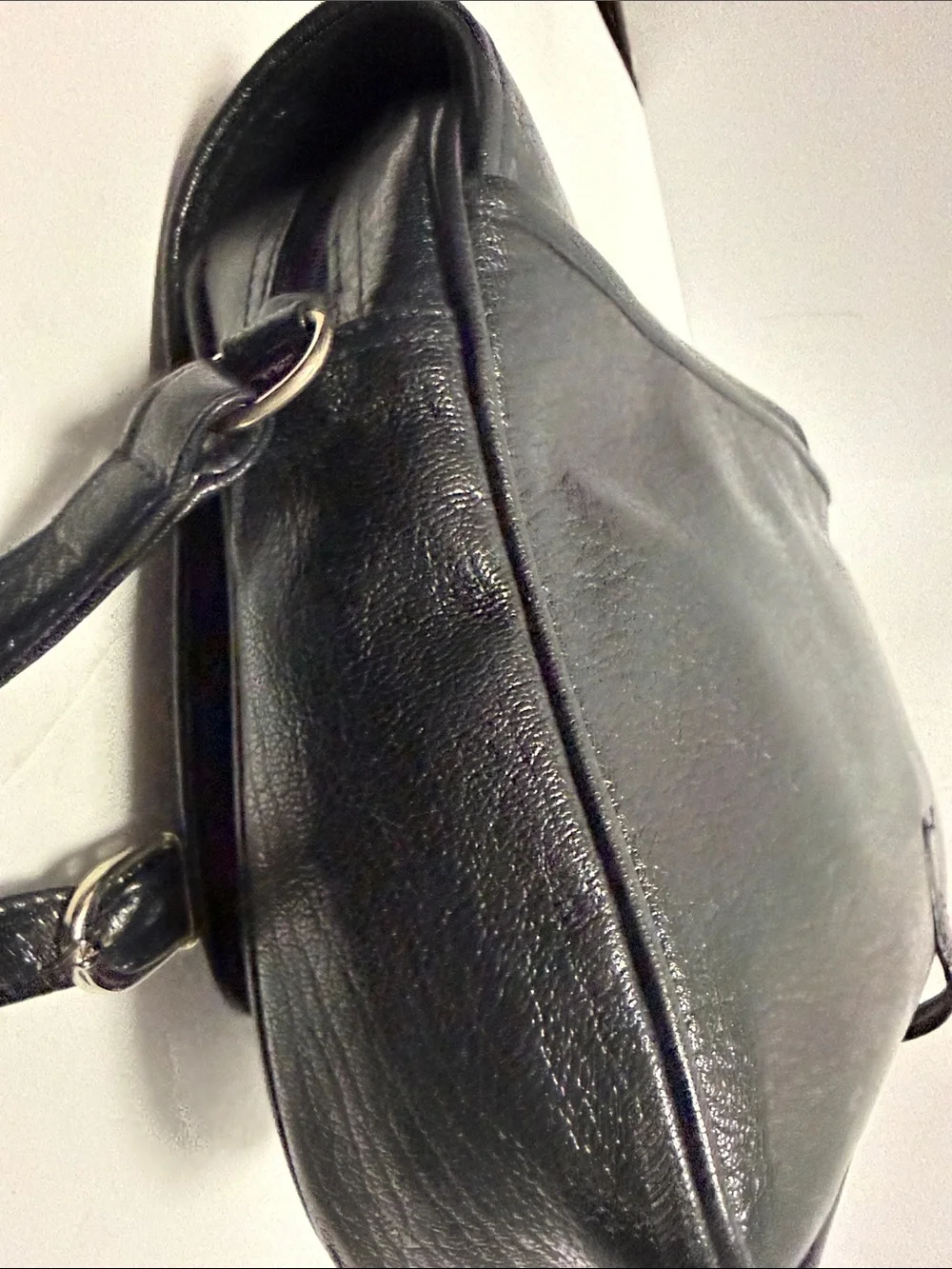 Everyday Black Leather Shoulder Bag - Unbranded